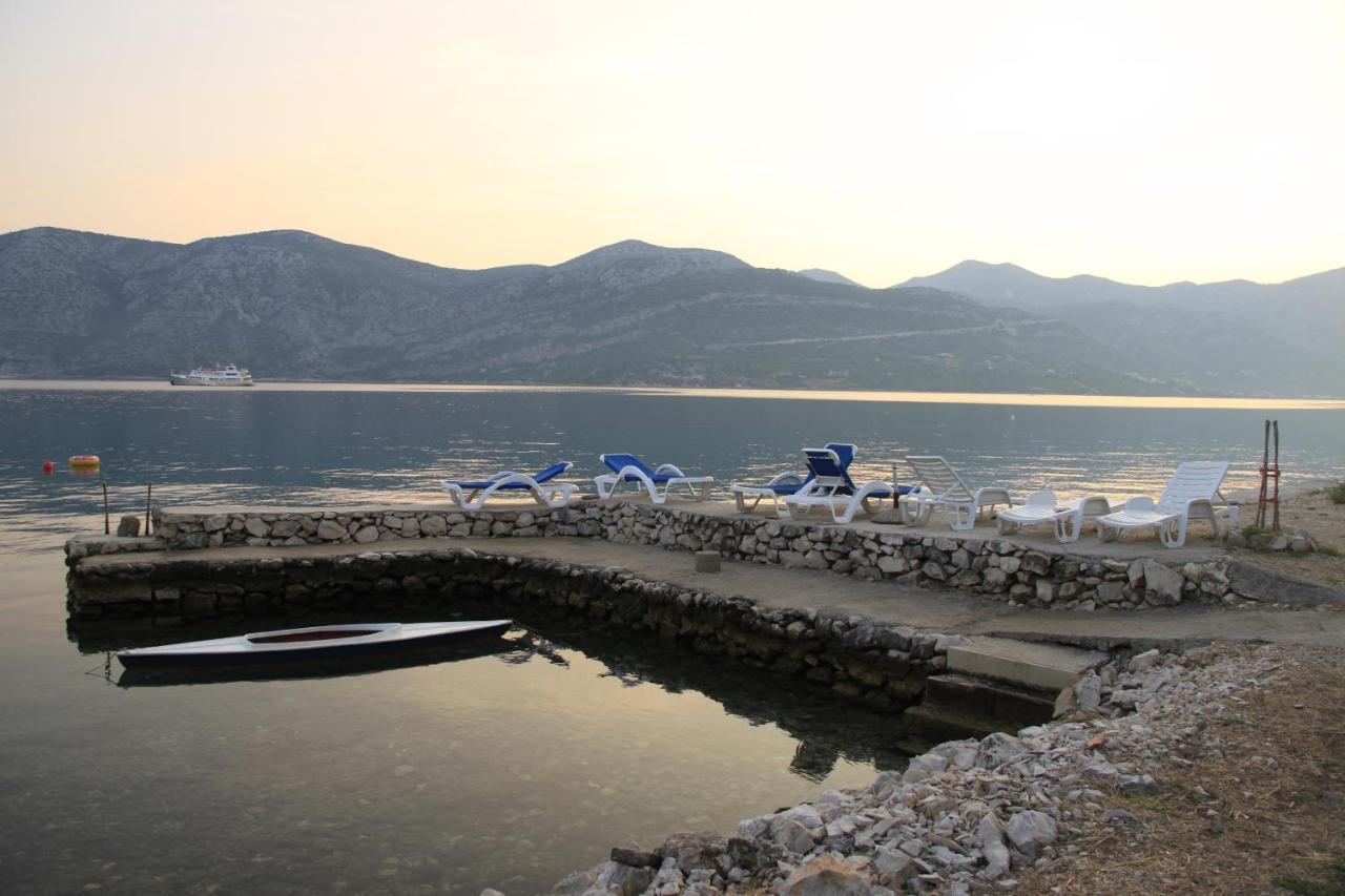 Apartments By The Sea Kneza, Korcula - 9166 Pupnat Exteriör bild