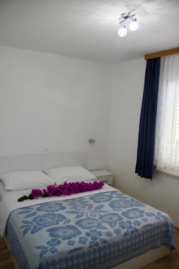 Apartments By The Sea Kneza, Korcula - 9166 Pupnat Exteriör bild