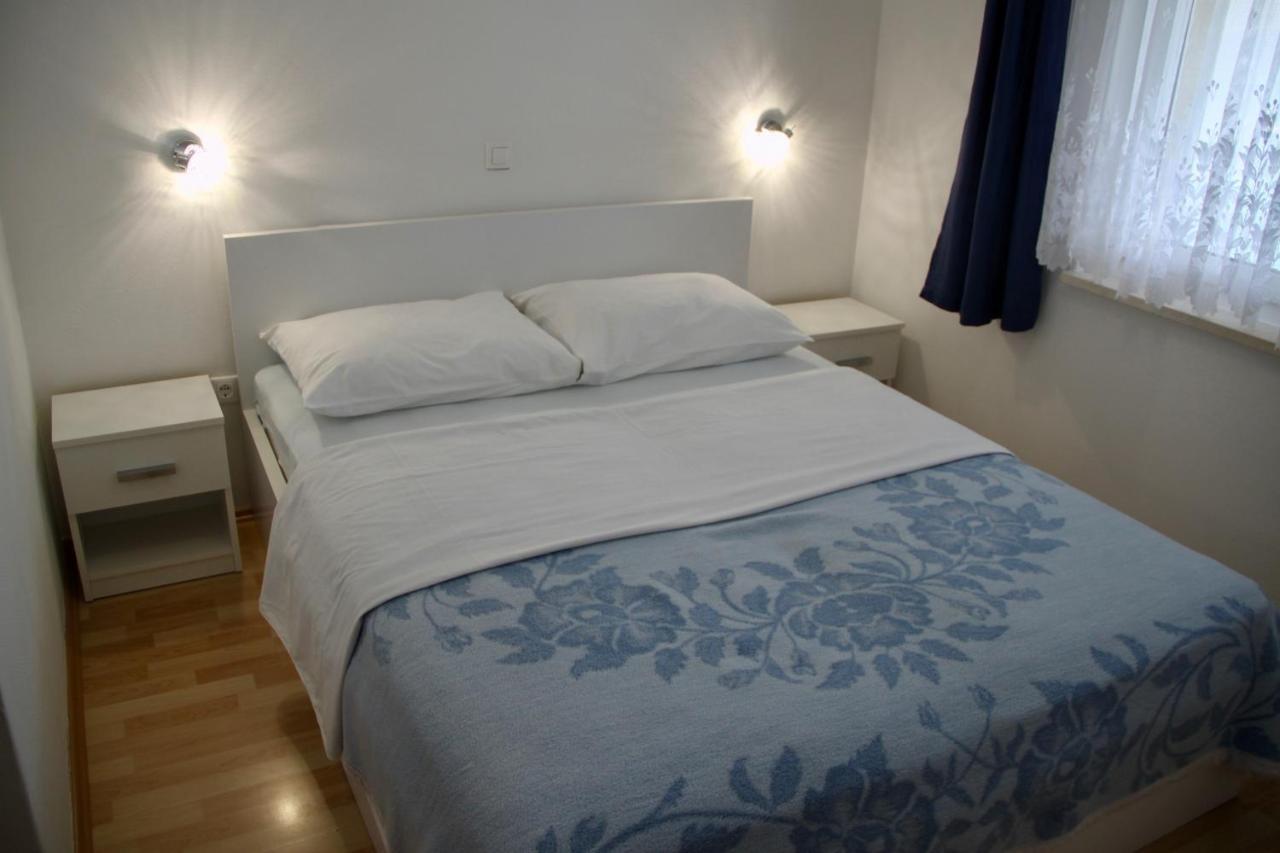 Apartments By The Sea Kneza, Korcula - 9166 Pupnat Exteriör bild